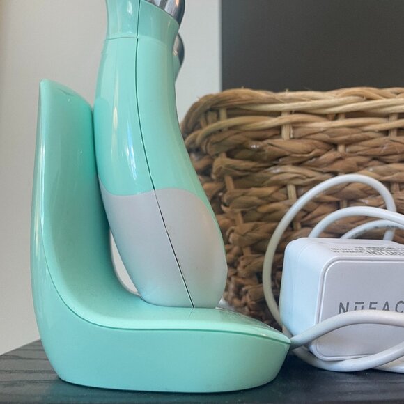 NuFACE Trinity - Picture 6 of 7